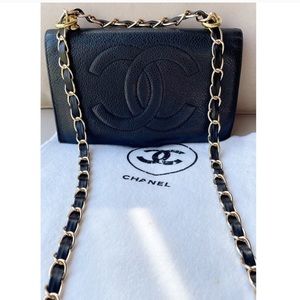Chanel CC 1990’s Caviar WOC